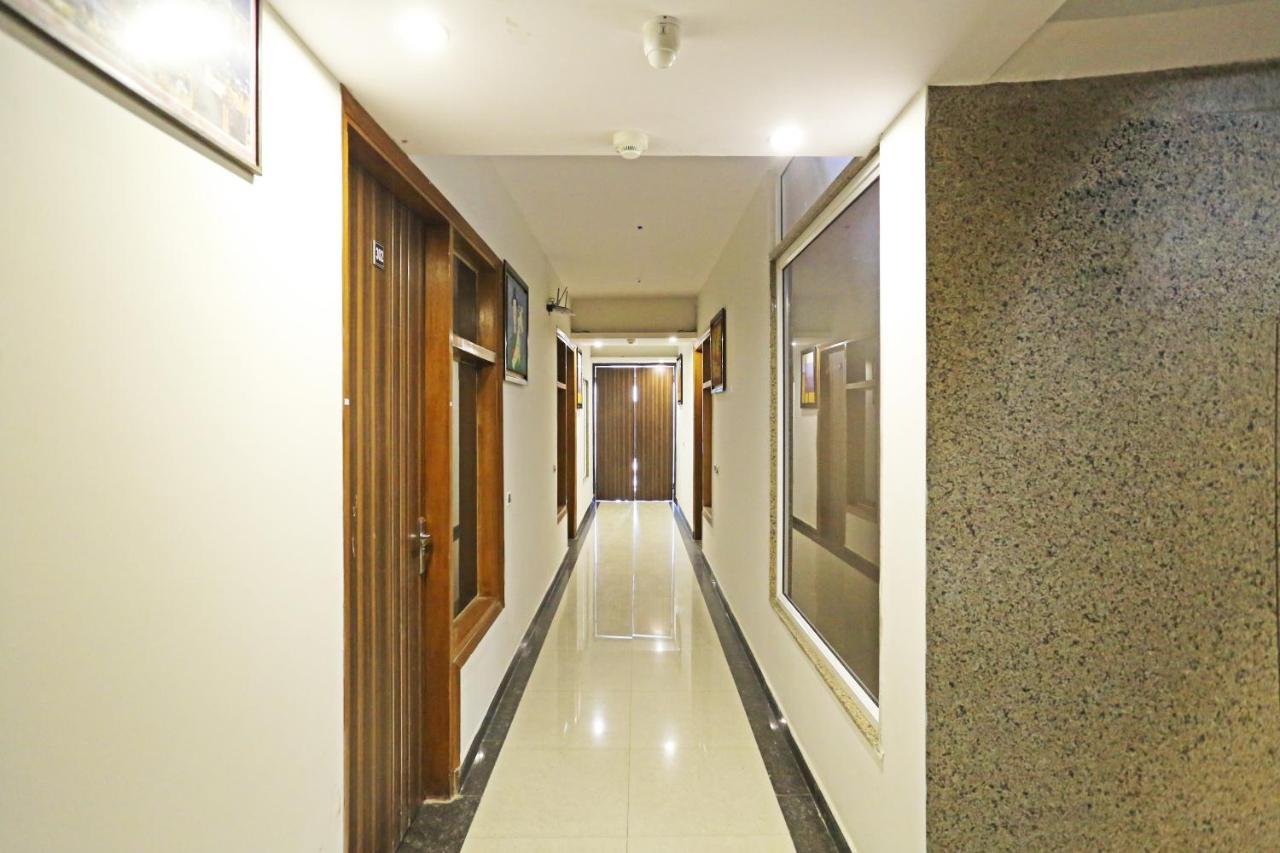 Hotel La Casa Delhi Airport Нью-Делі Екстер'єр фото