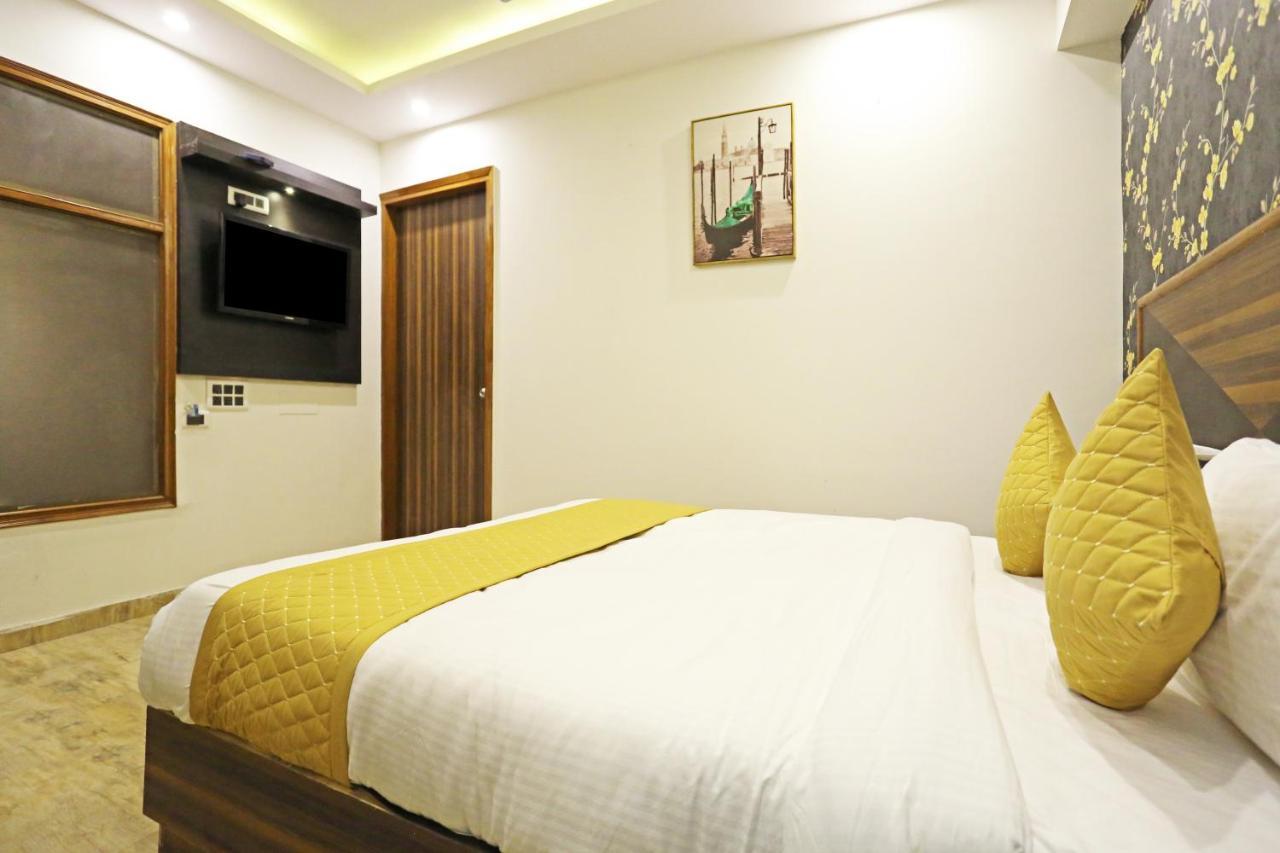Hotel La Casa Delhi Airport Нью-Делі Екстер'єр фото