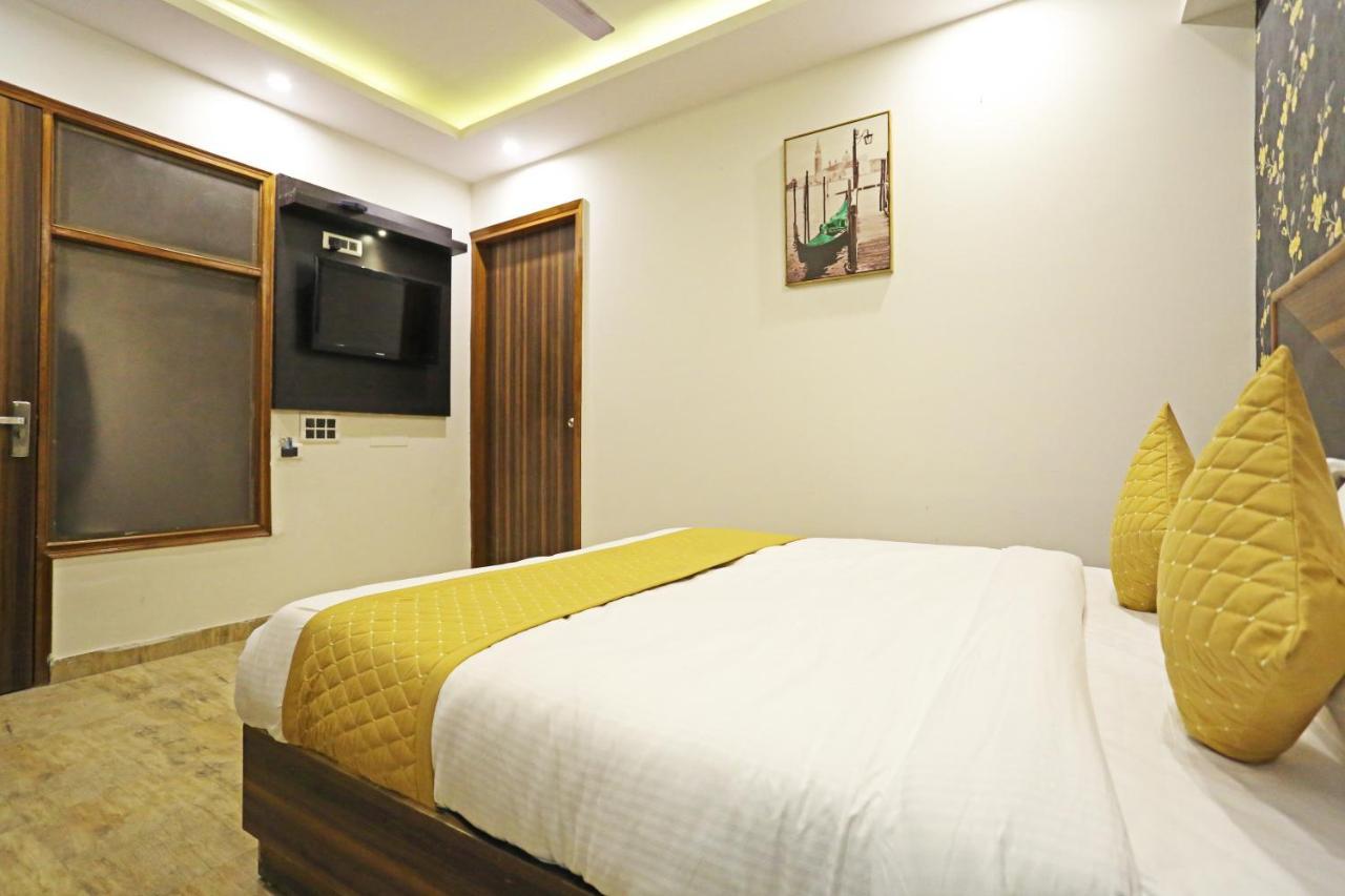 Hotel La Casa Delhi Airport Нью-Делі Екстер'єр фото